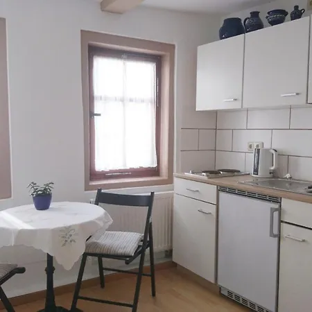 Haus Zum Kleinen Helm
