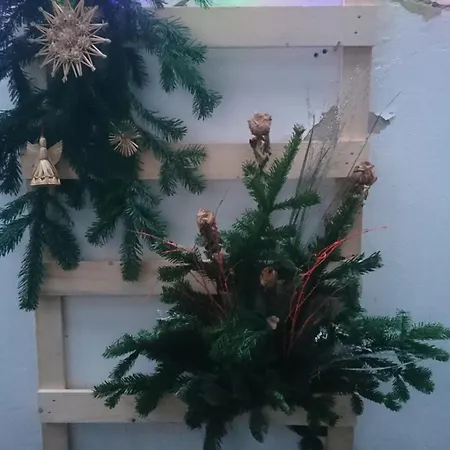 Haus Zum Kleinen Helm *