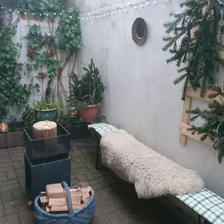 Haus Zum Kleinen Helm Апартаменты Эрфурт