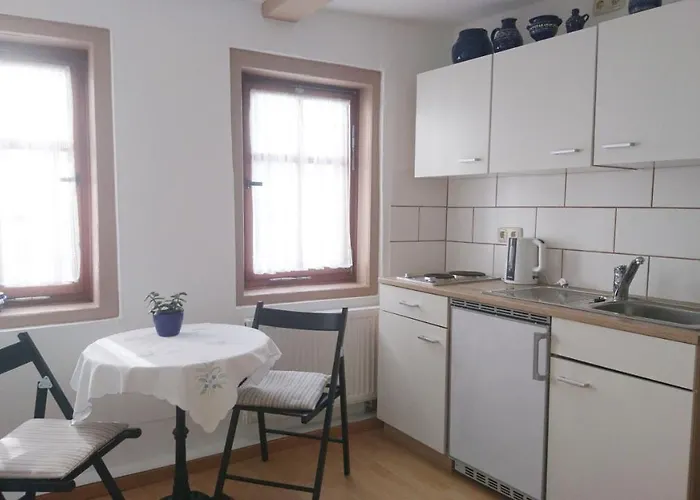 Haus Zum Kleinen Helm