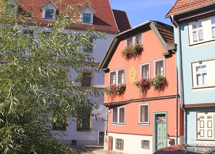 Haus Zum Kleinen Helm アパート *